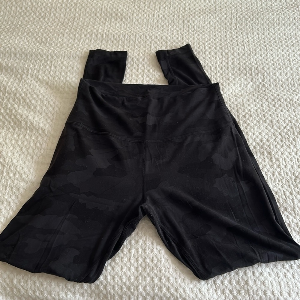 Lululemon black camo leggings